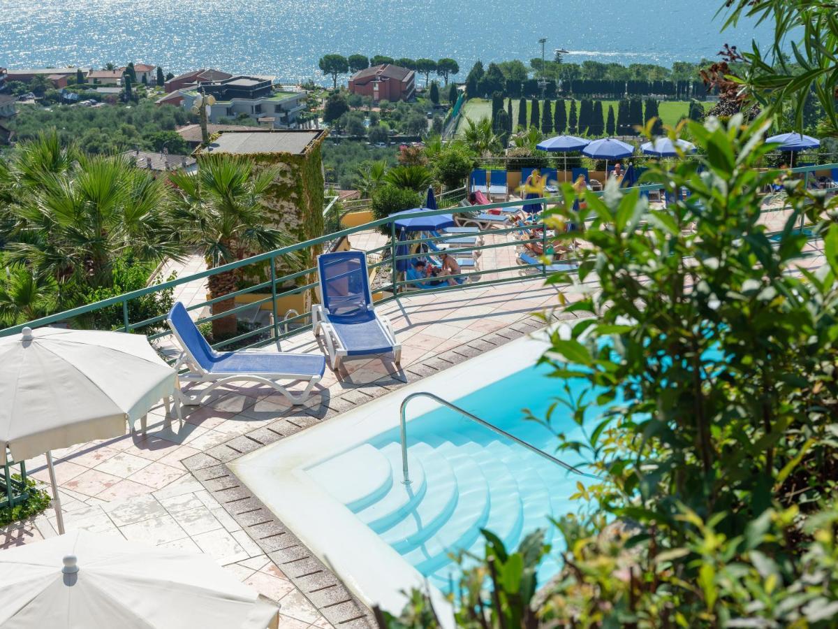 Hotel Cristina Limone sul Garda Exterior photo